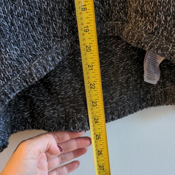 Sweater - Picture 8 of 8